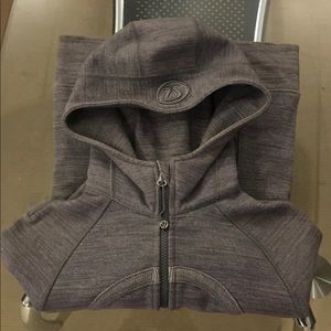 Lululemon Grey sweater SizeS